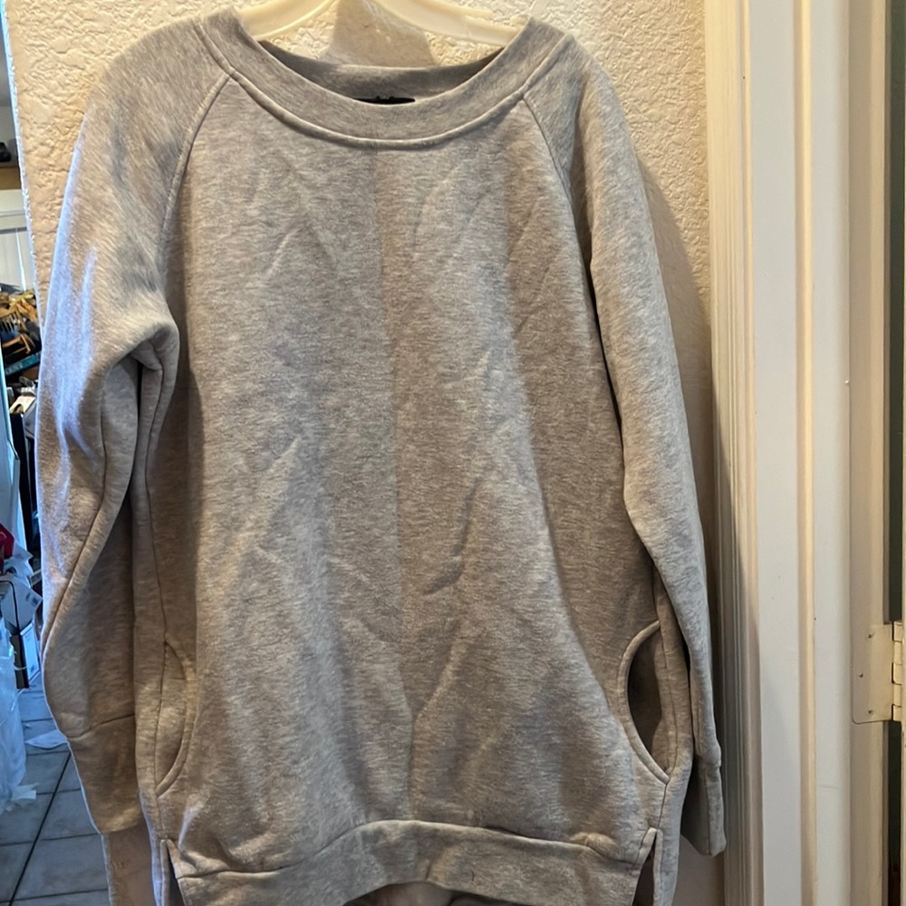 FINAL MARKDOWN 42pops sweatshirt large
